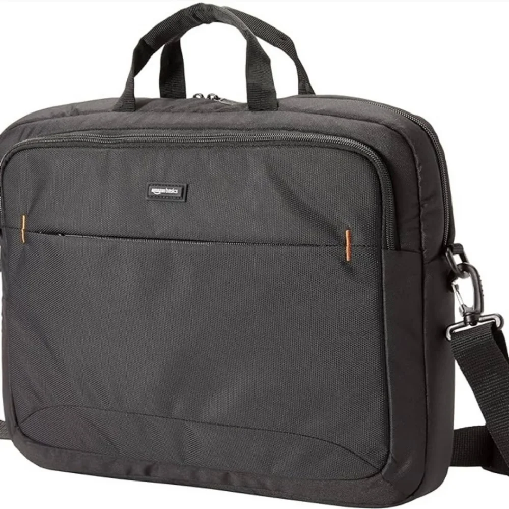 Amazon Basics 15 Inch Laptop Computer Shoulder Bag, Black